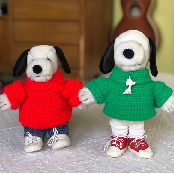 VTG 1968 Snoopy Plush Set of 2 United Feature  Overalls Shirt Sneakers 10" 12" - Picture 2 of 16